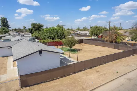 View/Area - 8754 E Ostler St, Selma, CA 93662 photo 1 of 10