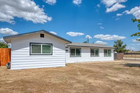 Exterior - 8754 E Ostler St, Selma, CA 93662 photo 2 of 15