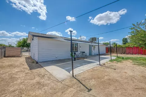 Exterior - 8754 E Ostler St, Selma, CA 93662 photo 11 of 15