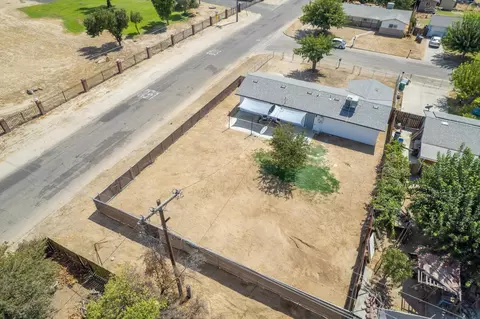 View/Area - 8754 E Ostler St, Selma, CA 93662 photo 5 of 10