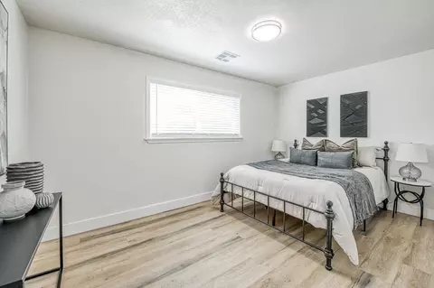 Bedroom - 8754 E Ostler St, Selma, CA 93662 photo 3 of 8