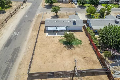 View/Area - 8754 E Ostler St, Selma, CA 93662 photo 4 of 10
