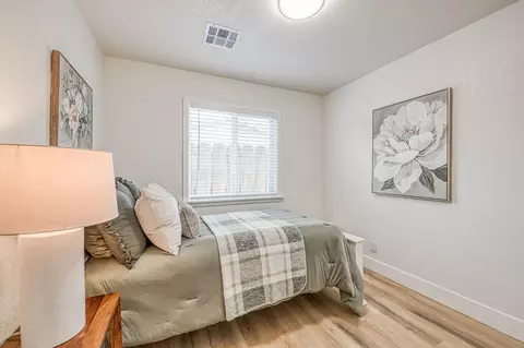 Bedroom - 8754 E Ostler St, Selma, CA 93662 photo 6 of 8