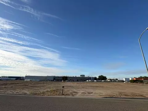 2552 Mitchell Ct, Madera, CA 93637 photo 2