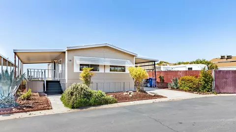 1001 Sylmar Ave #128, Clovis, CA 93612