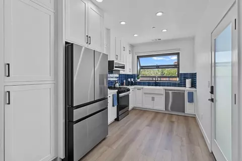 Kitchen - 287 S Westberry Blvd, Madera, CA 93637 photo 7 of 11