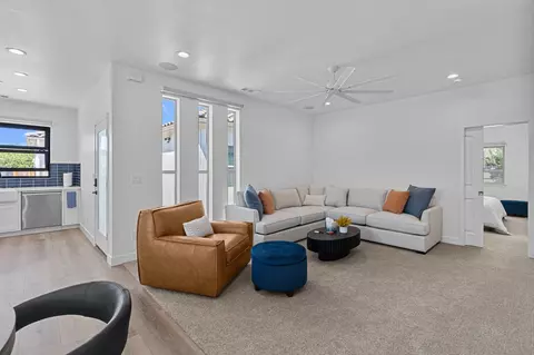 Living - 287 S Westberry Blvd, Madera, CA 93637 photo 3 of 4