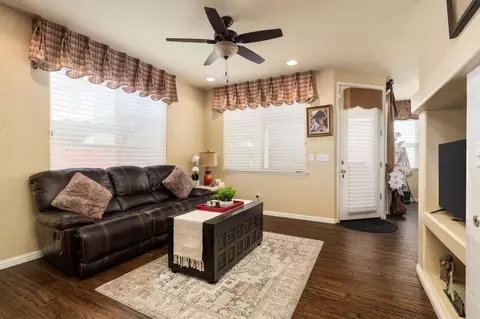 Living - 713 W Bordeaux Ln, Clovis, CA 93619 photo 5 of 6