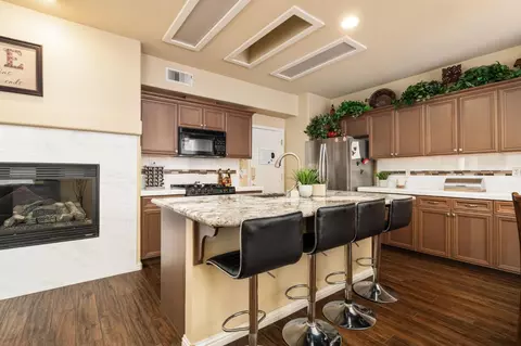 Kitchen - 713 W Bordeaux Ln, Clovis, CA 93619 photo 2 of 6
