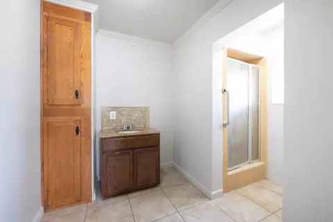 Bath - 416 Morton Ave, Sanger, CA 93657 photo 1 of 1