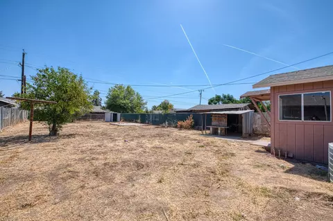 Exterior - 416 Morton Ave, Sanger, CA 93657 photo 5 of 10