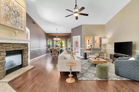 Living - 1828 N Orangewood Ave, Clovis, CA 93619 photo 2 of 4