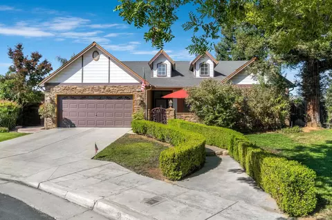 Exterior - 1828 N Orangewood Ave, Clovis, CA 93619 photo 3 of 9
