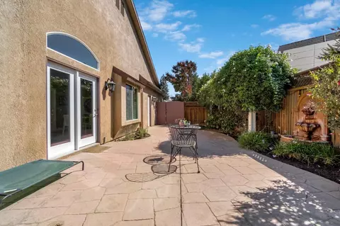 Exterior - 1828 N Orangewood Ave, Clovis, CA 93619 photo 4 of 9