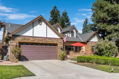 Exterior - 1828 N Orangewood Ave, Clovis, CA 93619 photo 9 of 9