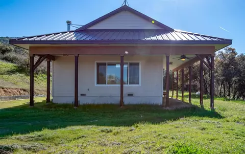 Exterior - 44981 Todd Eymann Rd, Miramonte, CA 93641 photo 7 of 16