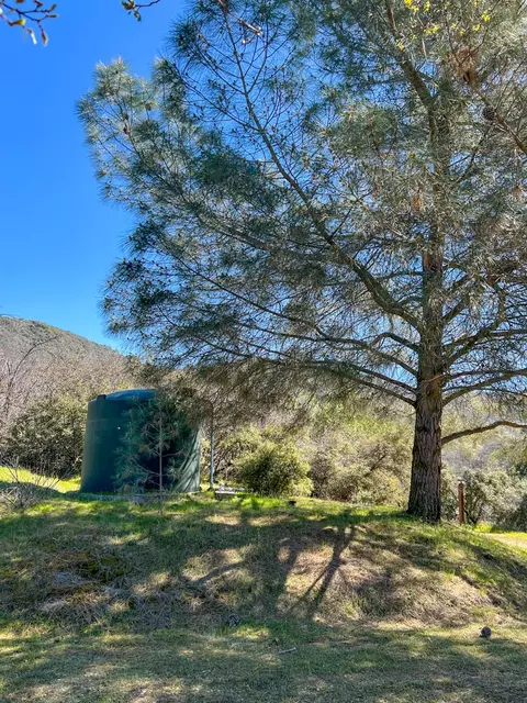 Exterior - 44981 Todd Eymann Rd, Miramonte, CA 93641 photo 10 of 16