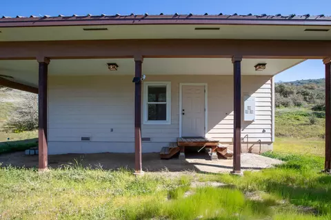Exterior - 44981 Todd Eymann Rd, Miramonte, CA 93641 photo 8 of 16