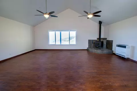 Living - 44981 Todd Eymann Rd, Miramonte, CA 93641 photo 3 of 6