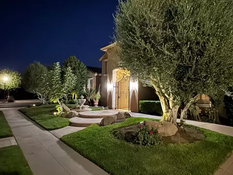 Exterior - 1461 N Harvard Ave, Clovis, CA 93619 photo 3 of 14