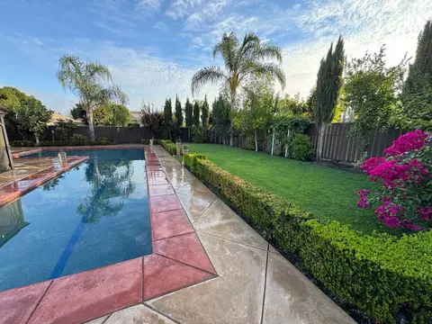 Exterior - 1461 N Harvard Ave, Clovis, CA 93619 photo 11 of 14