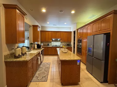 Kitchen - 1461 N Harvard Ave, Clovis, CA 93619 photo 1 of 3