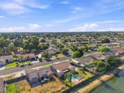 View/Area - 1150 Mission Dr, Lemoore, CA 93245 photo 4 of 5