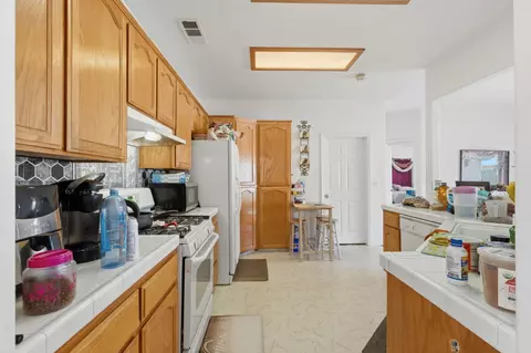 Kitchen - 1150 Mission Dr, Lemoore, CA 93245 photo 2 of 3