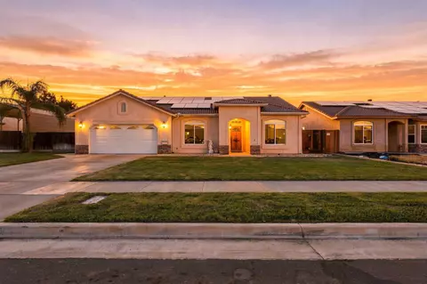 Exterior - 1150 Mission Dr, Lemoore, CA 93245 photo 2 of 12