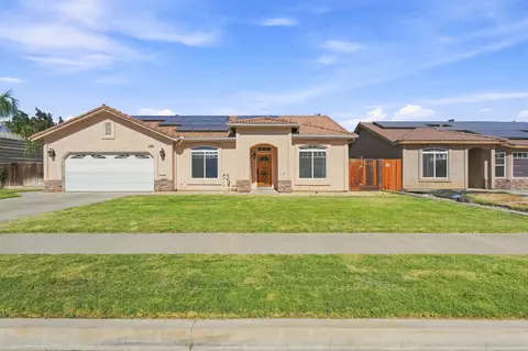 Exterior - 1150 Mission Dr, Lemoore, CA 93245 photo 4 of 12
