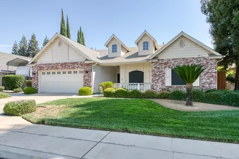 Exterior - 1751 N Orangewood Ave, Clovis, CA 93619 photo 3 of 15
