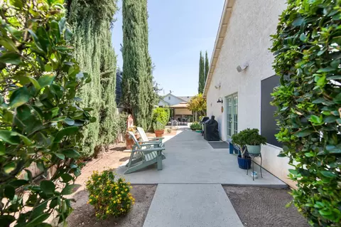 Exterior - 1751 N Orangewood Ave, Clovis, CA 93619 photo 5 of 15