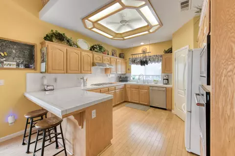 Kitchen - 1751 N Orangewood Ave, Clovis, CA 93619 photo 1 of 3