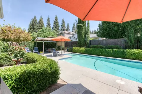 Exterior - 1751 N Orangewood Ave, Clovis, CA 93619 photo 14 of 15