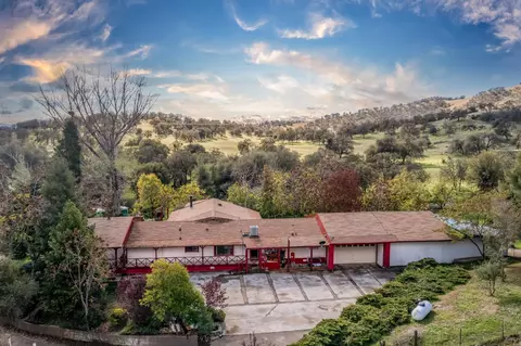 1351 Rector Ln, Yokuts Valley, CA 93675 photo 2
