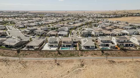 View/Area - 4475 Crown Bluffs Dr, Madera, CA 93636 photo 9 of 15