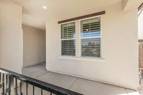 Exterior - 4475 Crown Bluffs Dr, Madera, CA 93636 photo 4 of 29