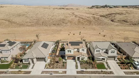 View/Area - 4475 Crown Bluffs Dr, Madera, CA 93636 photo 2 of 15
