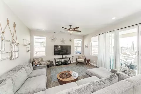 Living - 4475 Crown Bluffs Dr, Madera, CA 93636 photo 2 of 6