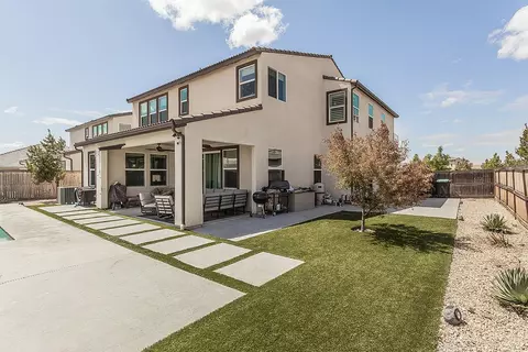 Exterior - 4475 Crown Bluffs Dr, Madera, CA 93636 photo 10 of 29