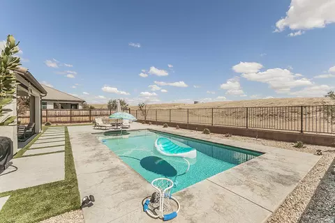 Exterior - 4475 Crown Bluffs Dr, Madera, CA 93636 photo 9 of 29