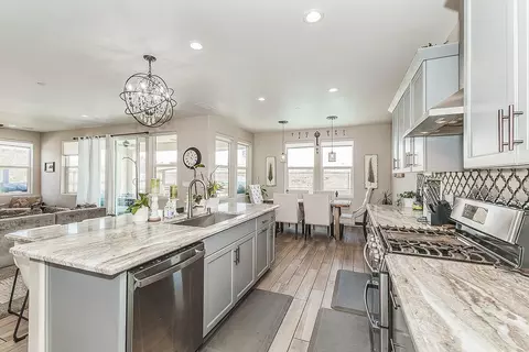 Kitchen - 4475 Crown Bluffs Dr, Madera, CA 93636 photo 5 of 5
