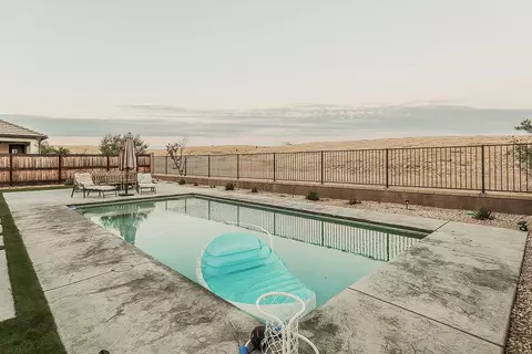 Exterior - 4475 Crown Bluffs Dr, Madera, CA 93636 photo 17 of 29