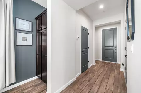 Entry Way - 905 Wishon Ave W, Madera, CA 93636 photo 1 of 7
