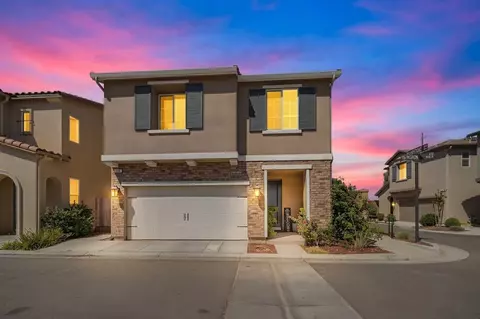 Exterior - 905 Wishon Ave W, Madera, CA 93636 photo 1 of 10