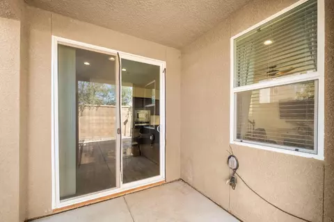 Exterior - 905 Wishon Ave W, Madera, CA 93636 photo 9 of 10