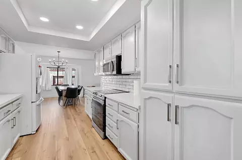 Kitchen - 2325 Lincoln Ave, Clovis, CA 93611 photo 2 of 6