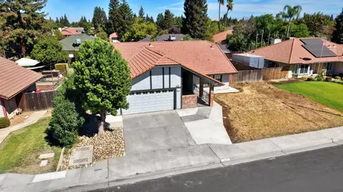 View/Area - 2325 Lincoln Ave, Clovis, CA 93611 photo 1 of 7