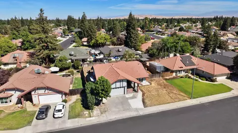 View/Area - 2325 Lincoln Ave, Clovis, CA 93611 photo 4 of 7