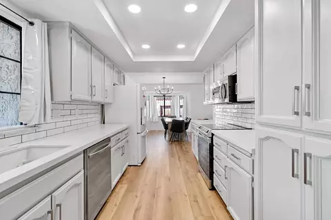 Kitchen - 2325 Lincoln Ave, Clovis, CA 93611 photo 3 of 6